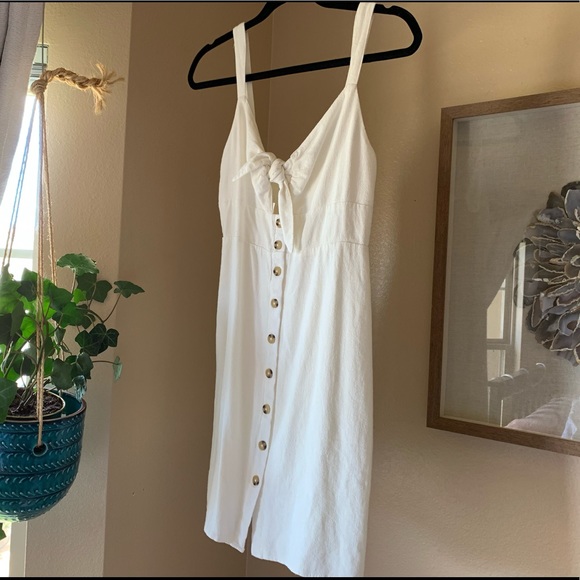 🌻Button front white dress - Picture 3 of 5